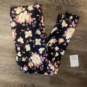 Lularoe tc2 leggjngs new with tag floral print